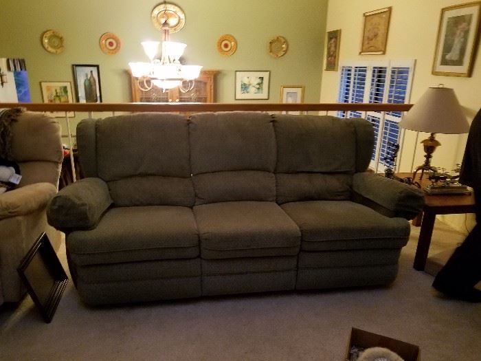 Comfy couch with recliners