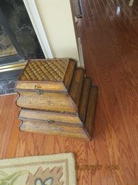 Accent floor storage stacked box