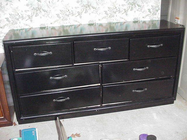 Black lacquered dresser