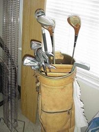 Women's golf clubs and bag