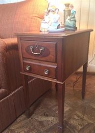 Hekman Table with 2 Drawers.