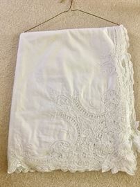 Tablecloth with matching napkins (not pictured)