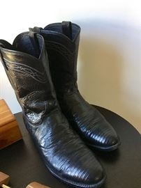 Men's black iguana boots by Justin
(11.5 D)