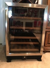 N'Finity wine cooler (dual settings)