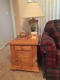 Broyhill Pine End Table
