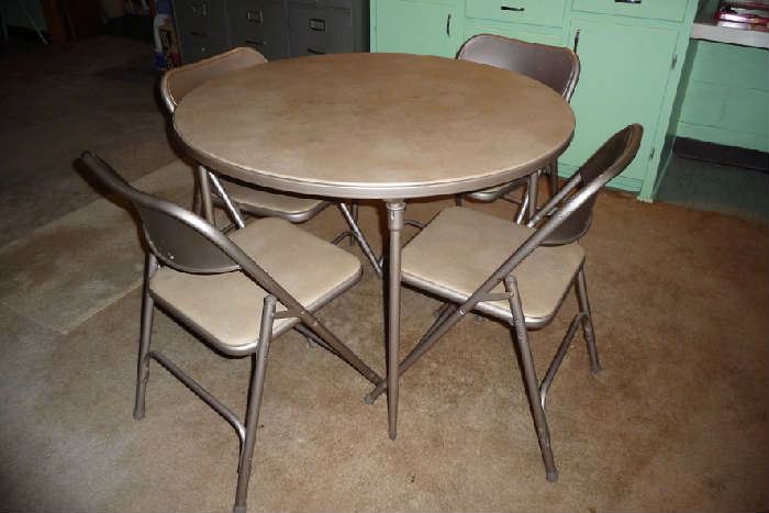 FOLDING TABLE W/4 CHAIRS