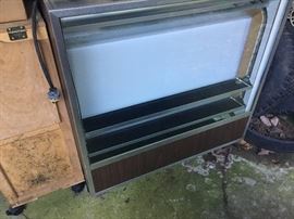 Rotating jewlery case.