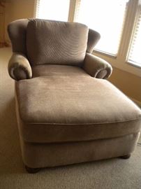 Large oversized chaise lounge chairperfect for sitting room or bedroom.  Curl up with a good book or romantic movie.