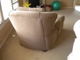 Large oversized chaise lounge chairperfect for sitting room or bedroom.  Curl up with a good book or romantic movie.