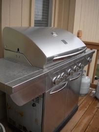 Kenmore 6 burner/1 warmer oversized clean grill...also available 3 propane tanks and a cover.