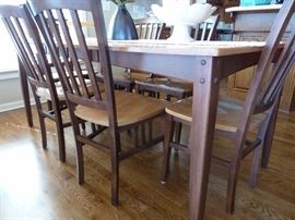 Sharp kitchen table and 6 chairs. Solid wood two tone with one leaf.