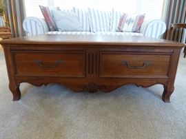 Living room sofa/couch & matching chair, Ethan Allen 4 drawer coffee table, nesting table and round solid wood beautiful end table. Large area rug...clean!