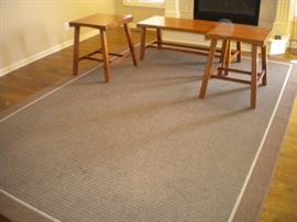 Solid wood matching coffee and 2 end tables great condition! Rug 95"×135"