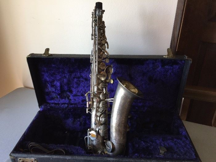 WOW!! 1940's Buescher Aristocrat Series "Big B" Alto  Saxophone