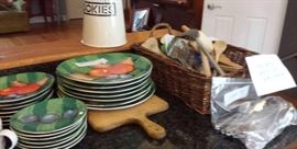 lots of kitchen items