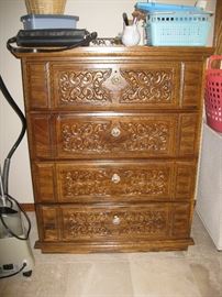 Chest of drawers