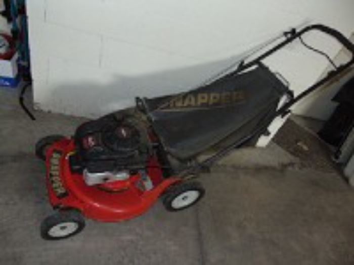 Snapper gas lawn mower