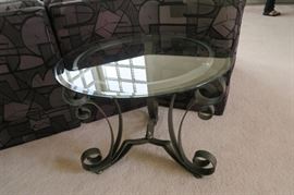 metal Base with Glass top side accent table 25'' Diameter x 21'' H