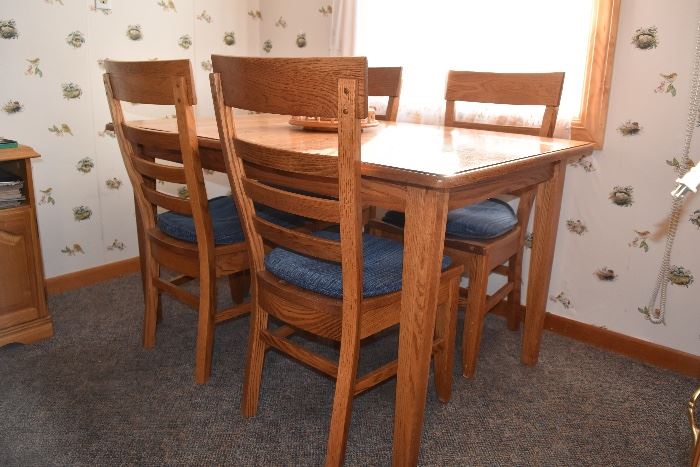 oak table with 4 chairs