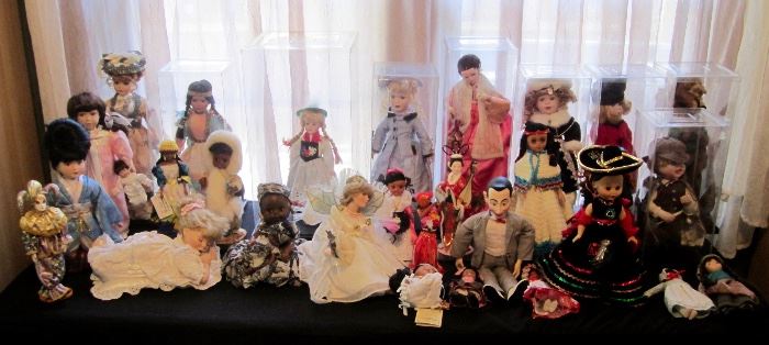 Collection of dolls - multiple manufacturers 