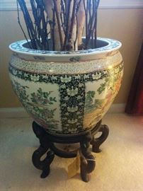 Fish bowl planter on stand