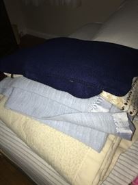 BLANKETS AND LINENS