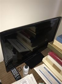 FLATSCREEN TV