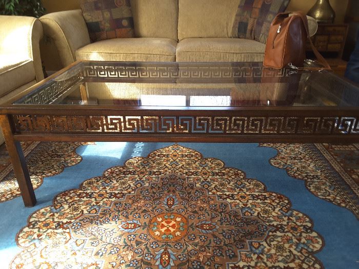 Coffee table with key design