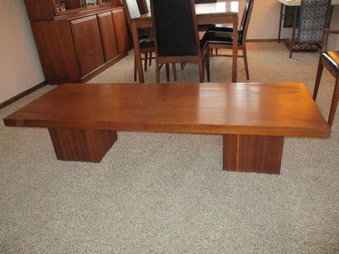 Mid Century Modern John Keal for Saltman expandable coffee table.                                    Dimensions: 66" long - closed, 95 1/4" long - fully open, 24" wide
