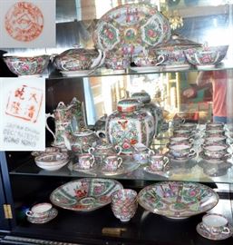 Japanese porcelain - Rose Medallion - over 90 pcs