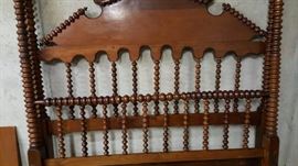 Antique Spool/Jenny Lind Bed