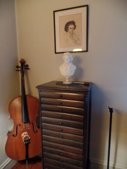 Music cabinet, cello and Bach 