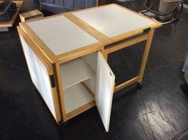 Drop leaf rolling island table