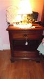 link traylor night stand