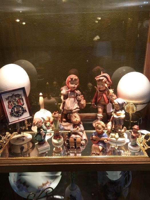 Assorted Hummel figurines 1980's