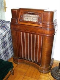Antique radio - "project piece"