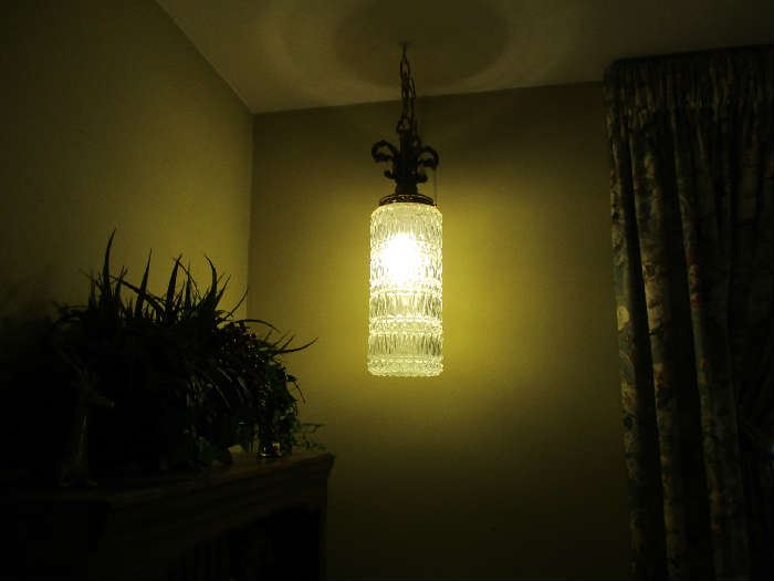 Crystal hanging lamps. There are 2