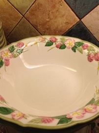 Poppy Trail by Metlox (California) scultured berry pottery