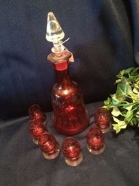 Red decanter set