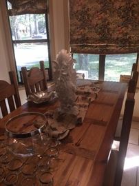 Farm table & 4 chairs