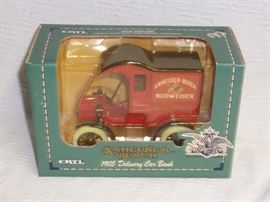 ERTL Anheuser Busch 1905 Delivery Car Bank