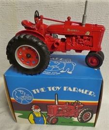 ERTL The Toy Farmer Tractor