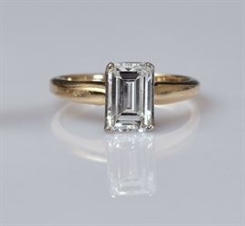 14k Gold Diamond Solitaire Ring	
2.04 ct diamond, Color H, Clarity SI1
emerald cut, ring size 7 1/2
GIA report #: 1186194835