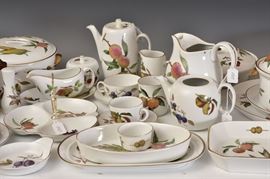 Set of Royal Worcester China	
pattern Evesham
service for 12, 120 pieces