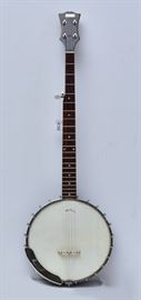 Gibson RB170 Banjo
5 string, with multiply maple rim,
rosewood fingerboard, 37" long
manufactured 1963