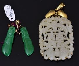 Chinese White Jade 14k Gold Pendant
together with a
pair of 14k gold jade drop earrings, 
2" long, screw back