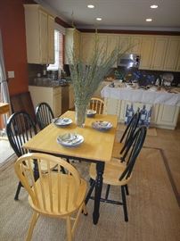 Pine Kitchen table w/ 6 chairs 