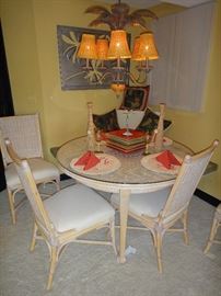 Wicker table and chairs, 4 chairs 