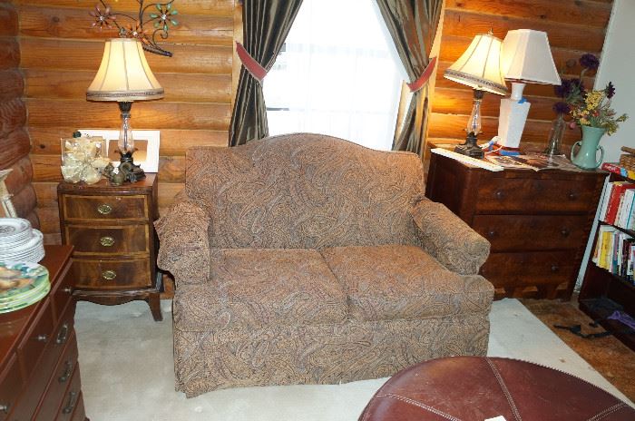 Nice love seat, side tables, chest of drawers and one of several sets of lamps