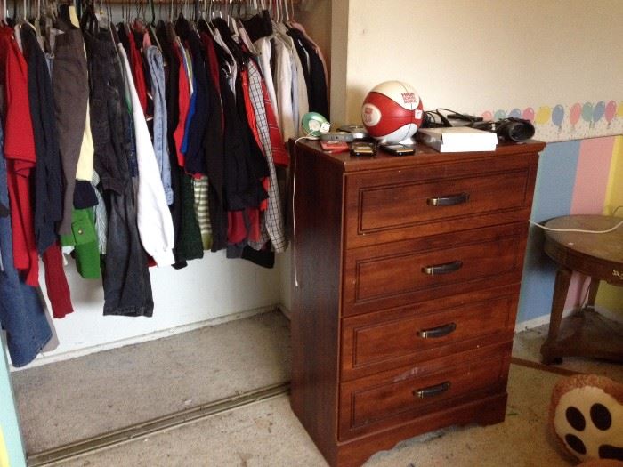 Men's clothing, chest of drawers